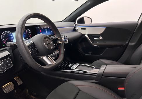 Mercedes-Benz A 250, 2023