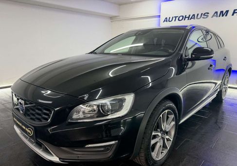 Volvo V60 Cross Country, 2018