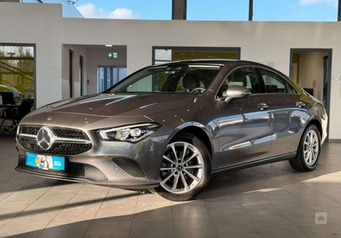 Mercedes-Benz CLA 180, 2022