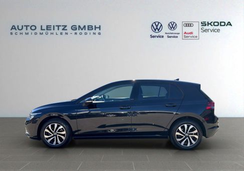 Volkswagen Golf, 2023 3
