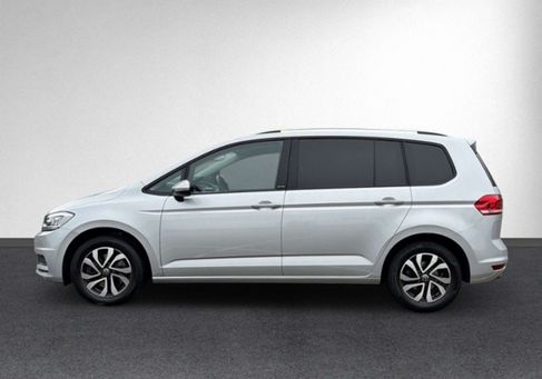 Volkswagen Touran, 2023 3