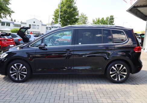 Volkswagen Touran, 2021 3