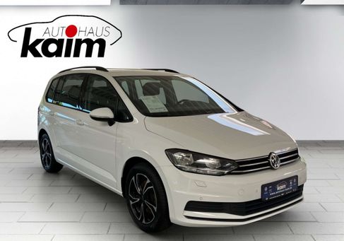 Volkswagen Touran, 2019 3