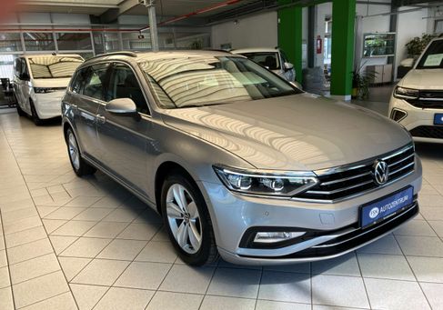 Volkswagen Passat Variant, 2023 2