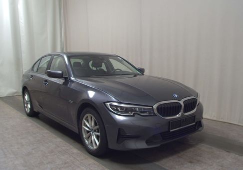 BMW 320, 2022