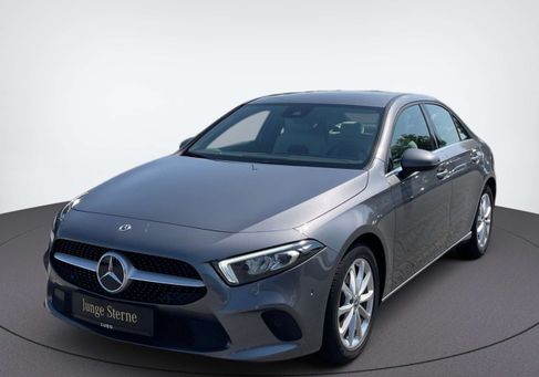 Mercedes-Benz A 200, 2022