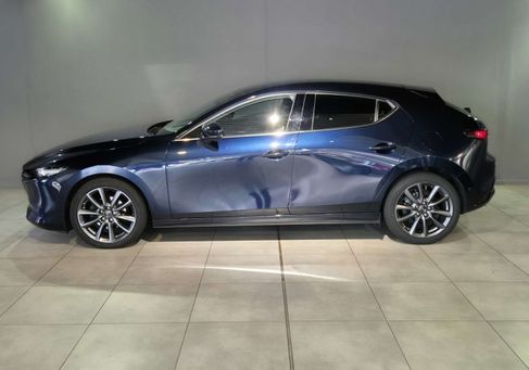 Mazda 3, 2021