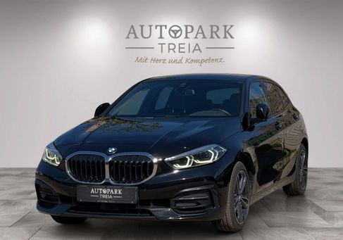 BMW 118, 2022