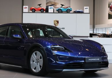 Porsche Taycan, 2022