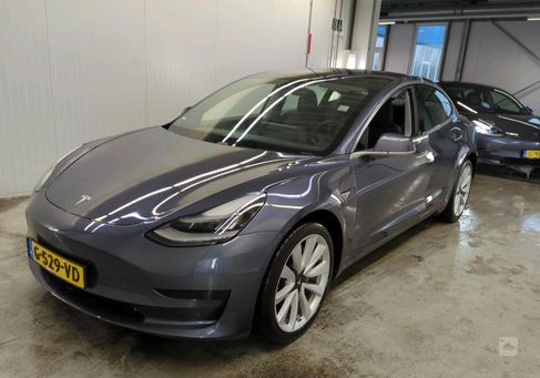 Tesla Model 3, 2019