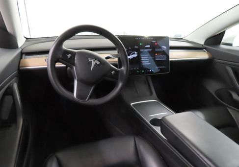 Tesla Model 3, 2020