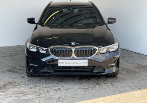 BMW 330, 2021