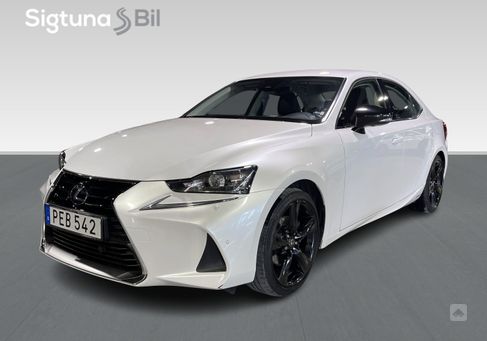 Lexus IS, 2017