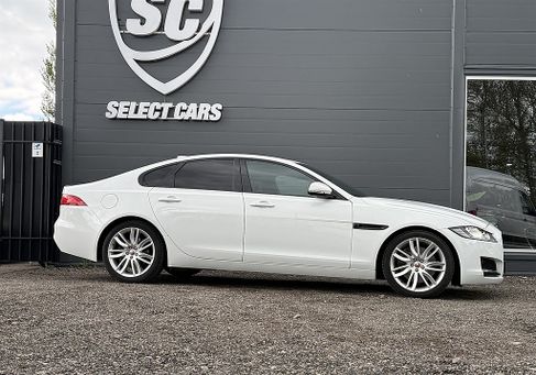 Jaguar XF, 2016