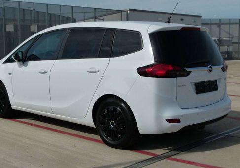 Opel Zafira, 2018