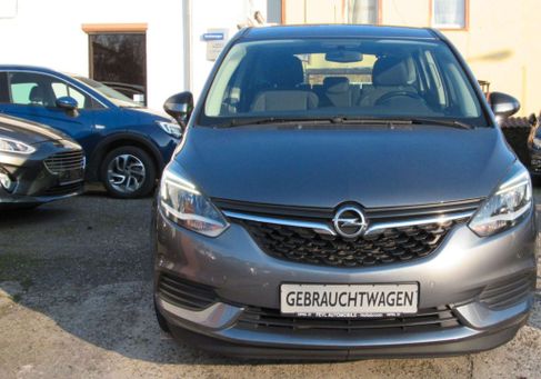 Opel Zafira, 2017
