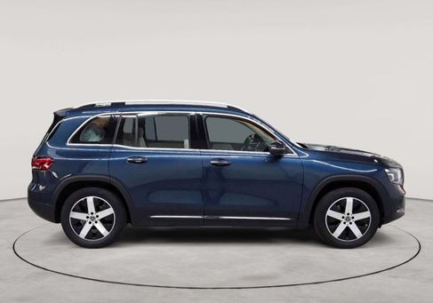 Mercedes-Benz GLB 200, 2023 3