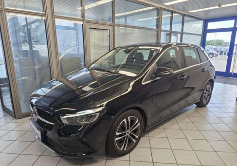 Mercedes-Benz B 180, 2025