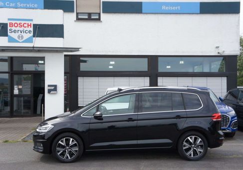 Volkswagen Touran, 2024 3