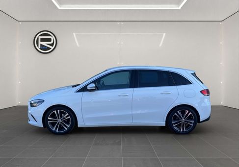 Mercedes-Benz B 180, 2020