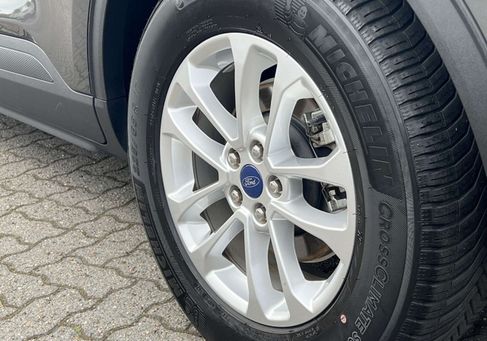 Ford Kuga, 2021