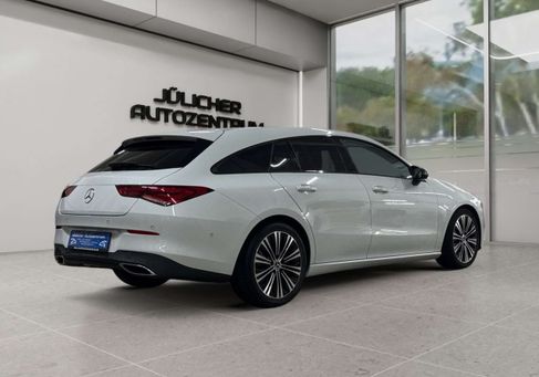 Mercedes-Benz CLA 200, 2021