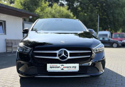 Mercedes-Benz B 200, 2022