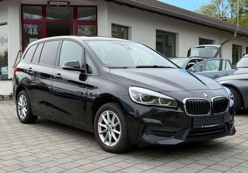 BMW 216, 2021