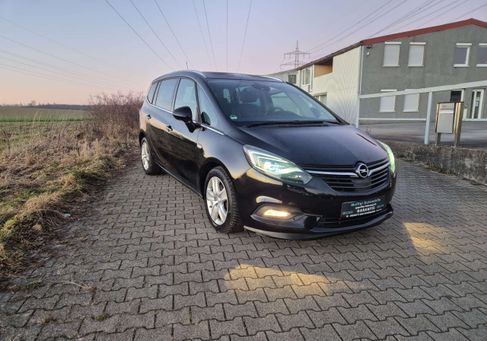 Opel Zafira, 2018