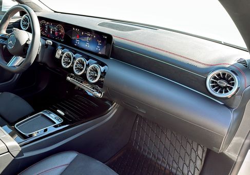 Mercedes-Benz CLA 200 Shooting Brake, 2025