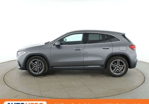 Mercedes-Benz GLA 200, 2022