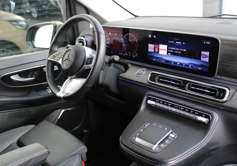 Mercedes-Benz V 220, 2024