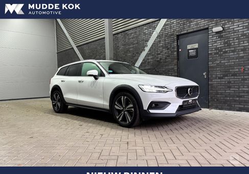 Volvo V60 Cross Country, 2024