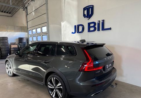 Volvo V60 Cross Country, 2020