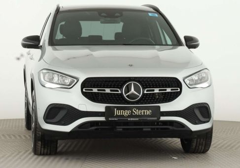Mercedes-Benz GLA 250, 2022