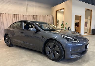 Tesla Model 3, 2021