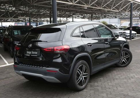 Mercedes-Benz GLA 250, 2021