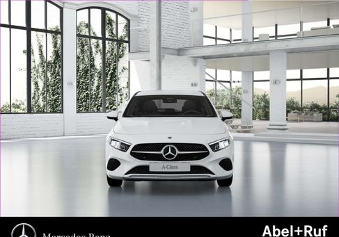 Mercedes-Benz A 180, 2025 2