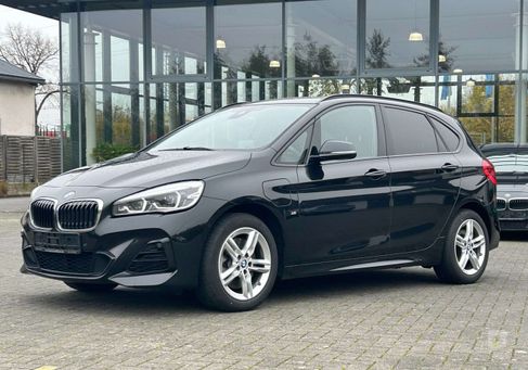 BMW 225, 2020