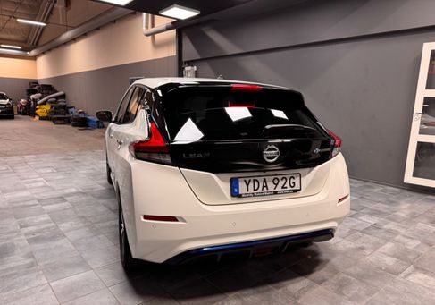 Nissan Leaf, 2021 3