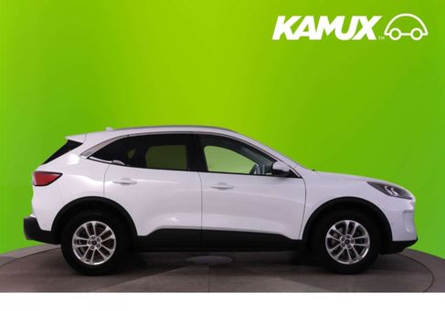 Ford Kuga, 2022