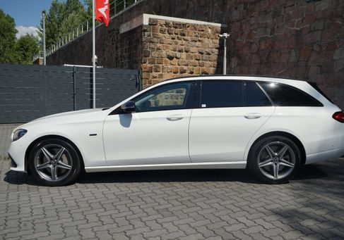 Mercedes-Benz E 300, 2020 3