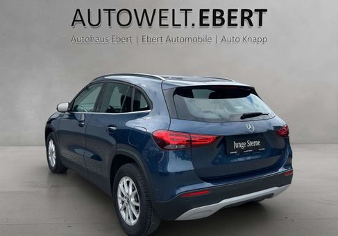 Mercedes-Benz GLA 180, 2023 3