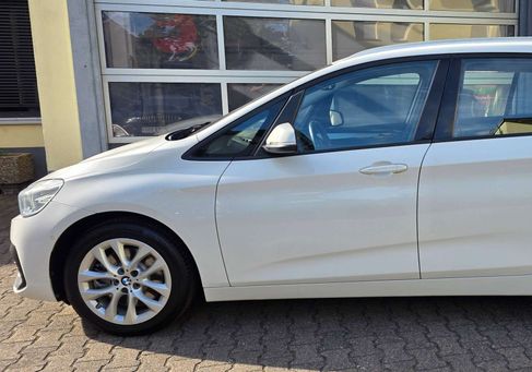 BMW 220, 2018 3