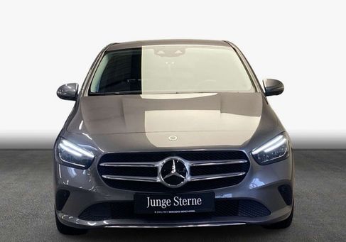 Mercedes-Benz B 220, 2022