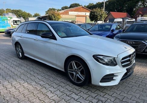 Mercedes-Benz E 400, 2019 3