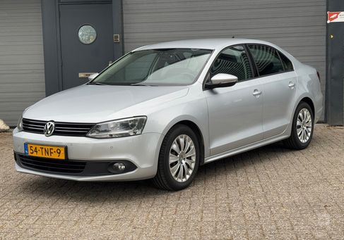Volkswagen Jetta, 2012