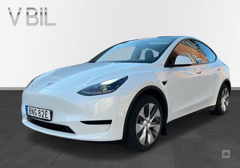 Tesla Model Y, 2023