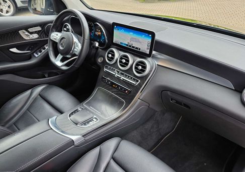 Mercedes-Benz GLC 200, 2022