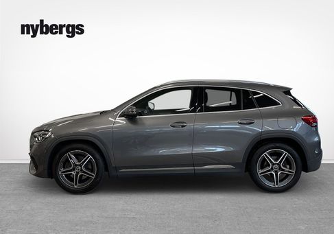 Mercedes-Benz GLA 200, 2020